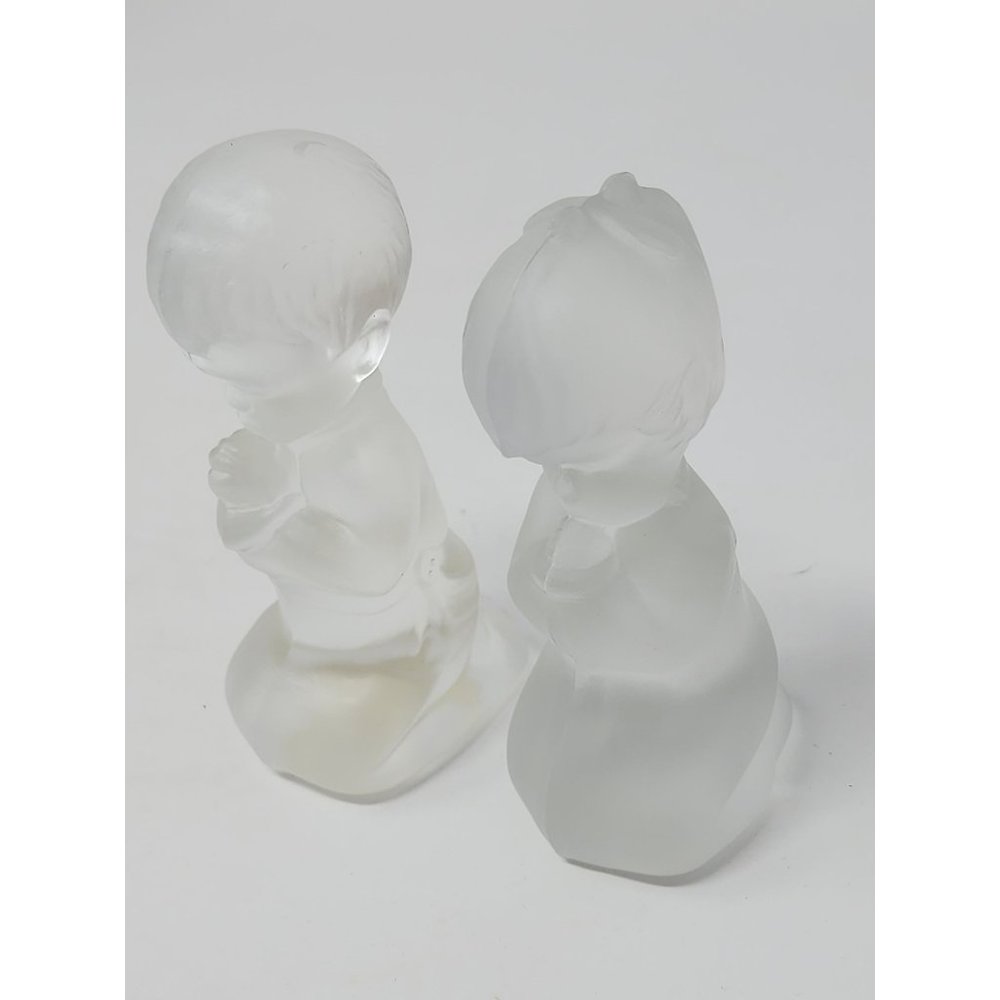 Vintage Fenton Frosted Satin Glass Praying Children Boy‎ And Girl Figurines 2